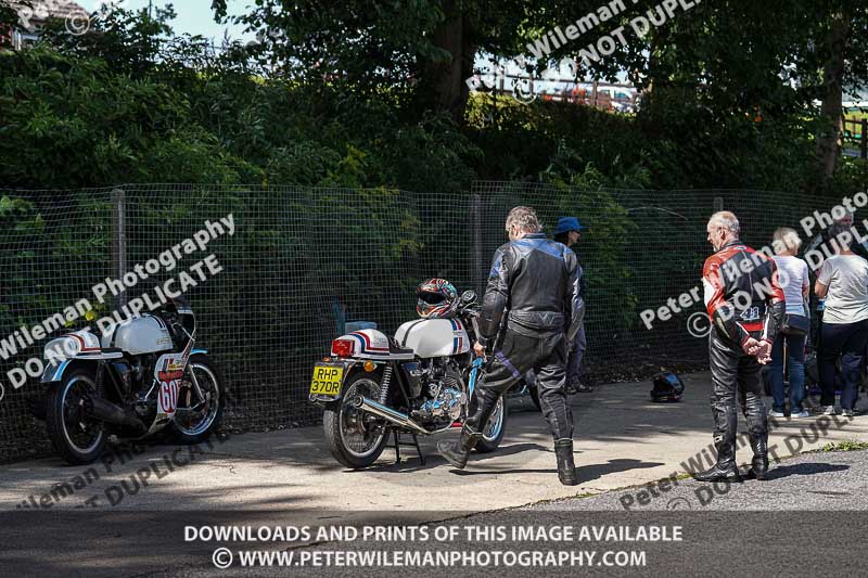 Vintage motorcycle club;eventdigitalimages;mallory park;mallory park trackday photographs;no limits trackdays;peter wileman photography;trackday digital images;trackday photos;vmcc festival 1000 bikes photographs